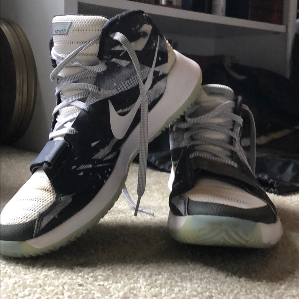 Nike KD Trey 5 Size 12 black and grey